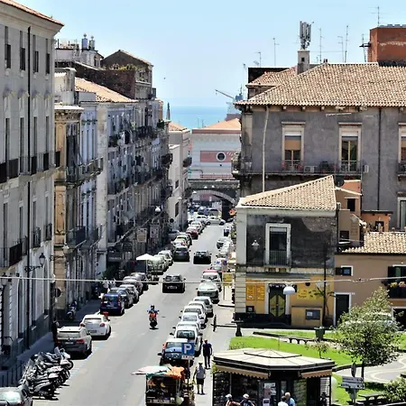 Al Teatro Massimo شقة