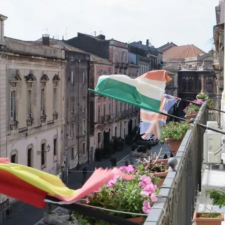 Al Teatro Massimo Bed & Breakfast 2*