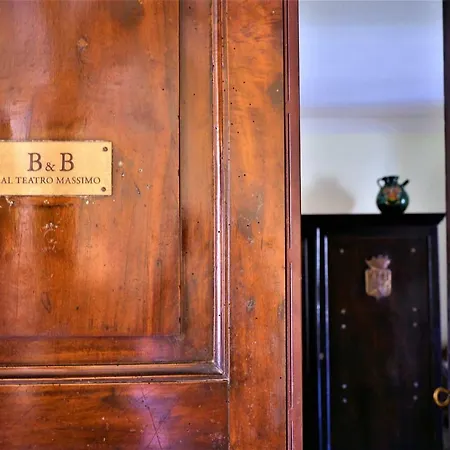 Bed & Breakfast Al Teatro Massimo 4*