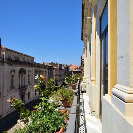 Al Teatro Massimo 4*